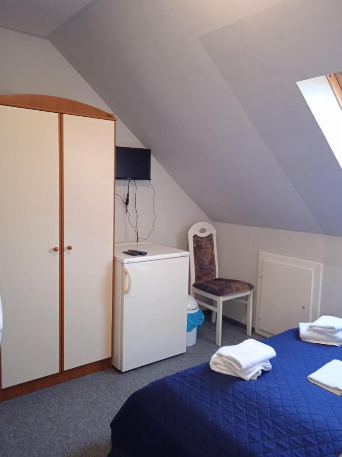 Doppelzimmer mit Gemeinschaftsbad
