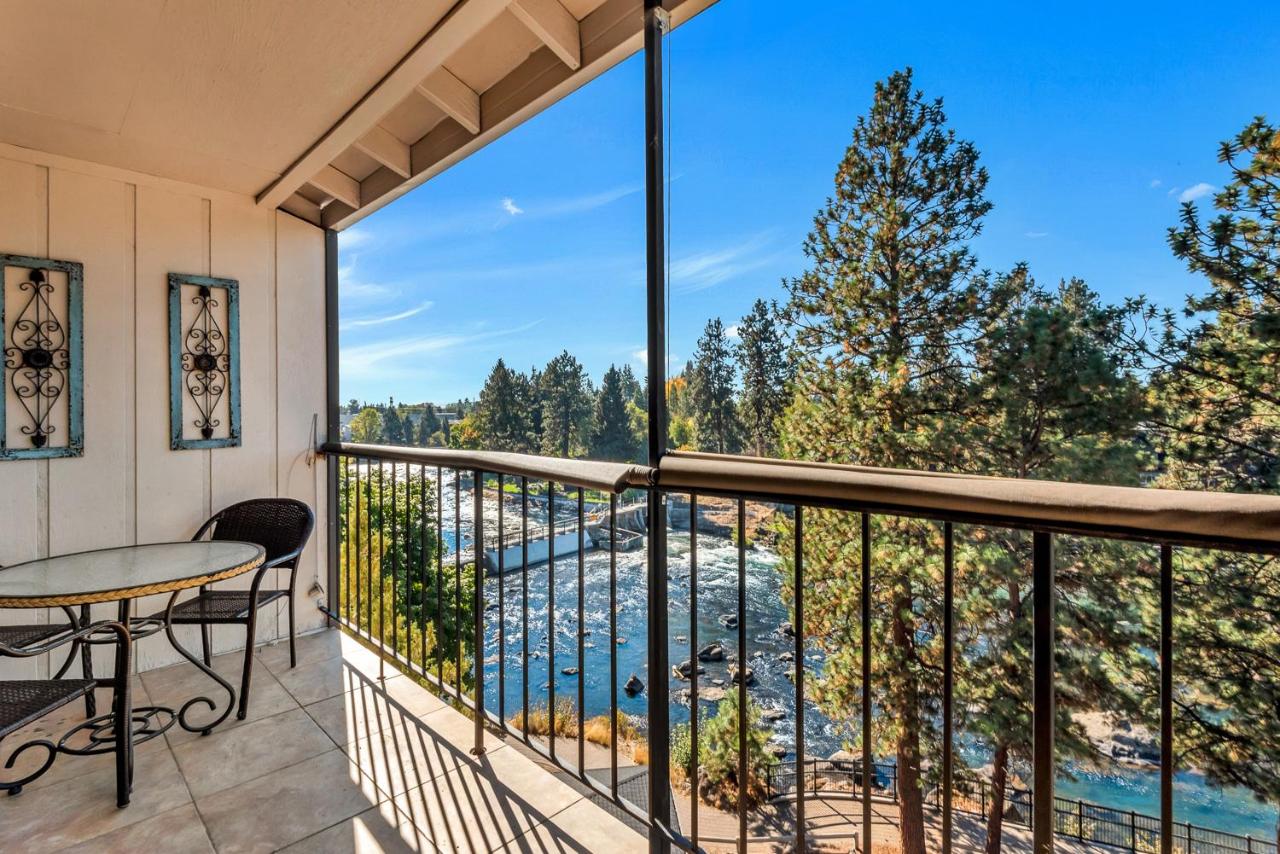 Riverview Condo with Balcony - Pet Friendly