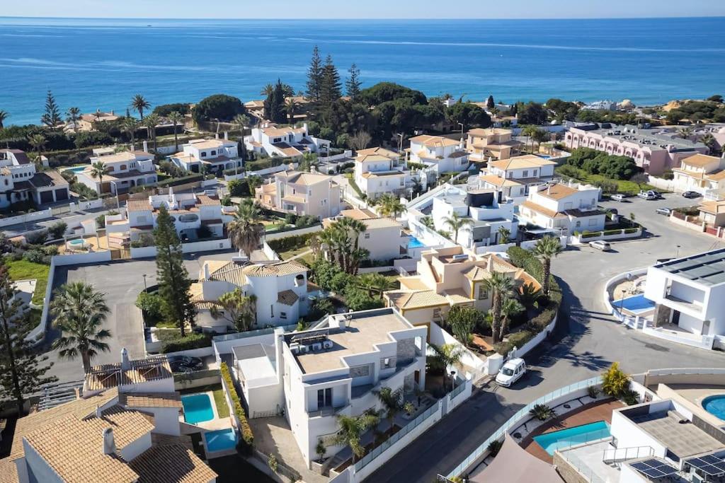 VILLA LIMOEIRO - Beautiful new home nestled in the heart of Galé - Chambres d'hôtes Guia
