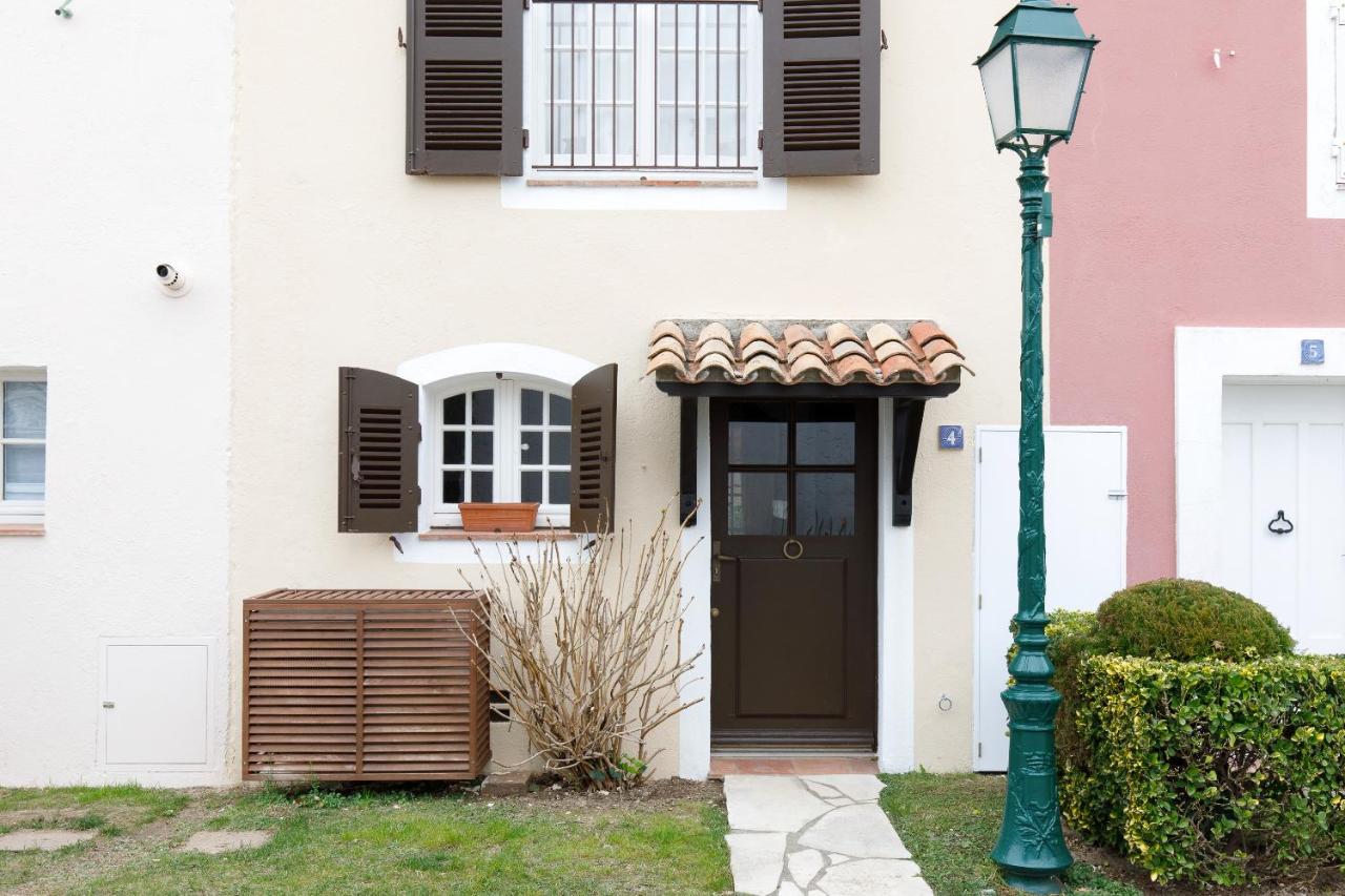 Grimaud 4 vents YourHostHelper - B&B Grimaud