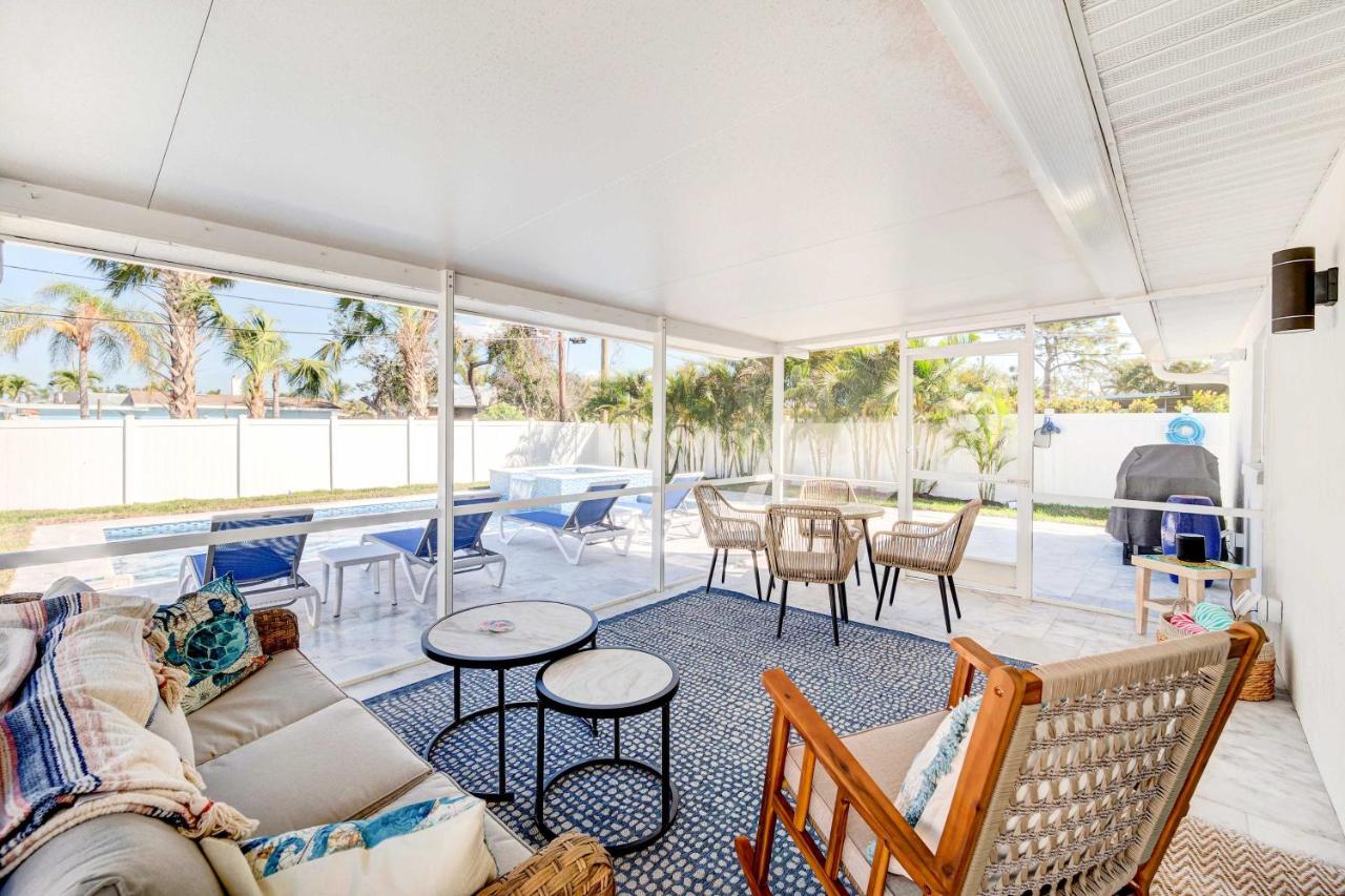 Naples Vacation Home: Private Pool + Hot Tub! - Chambres d'hôtes Naples