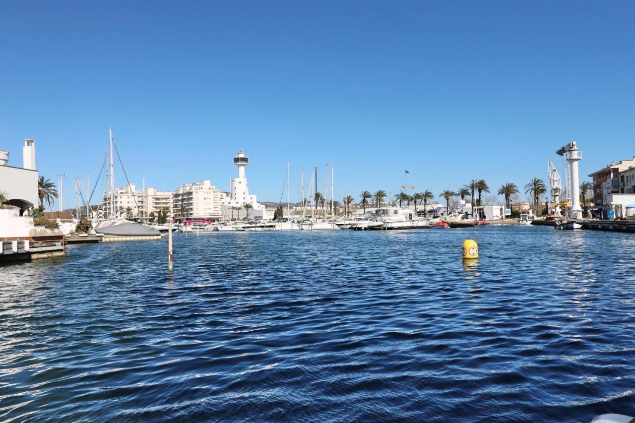 Requesens - Ferienwohnung Empuriabrava