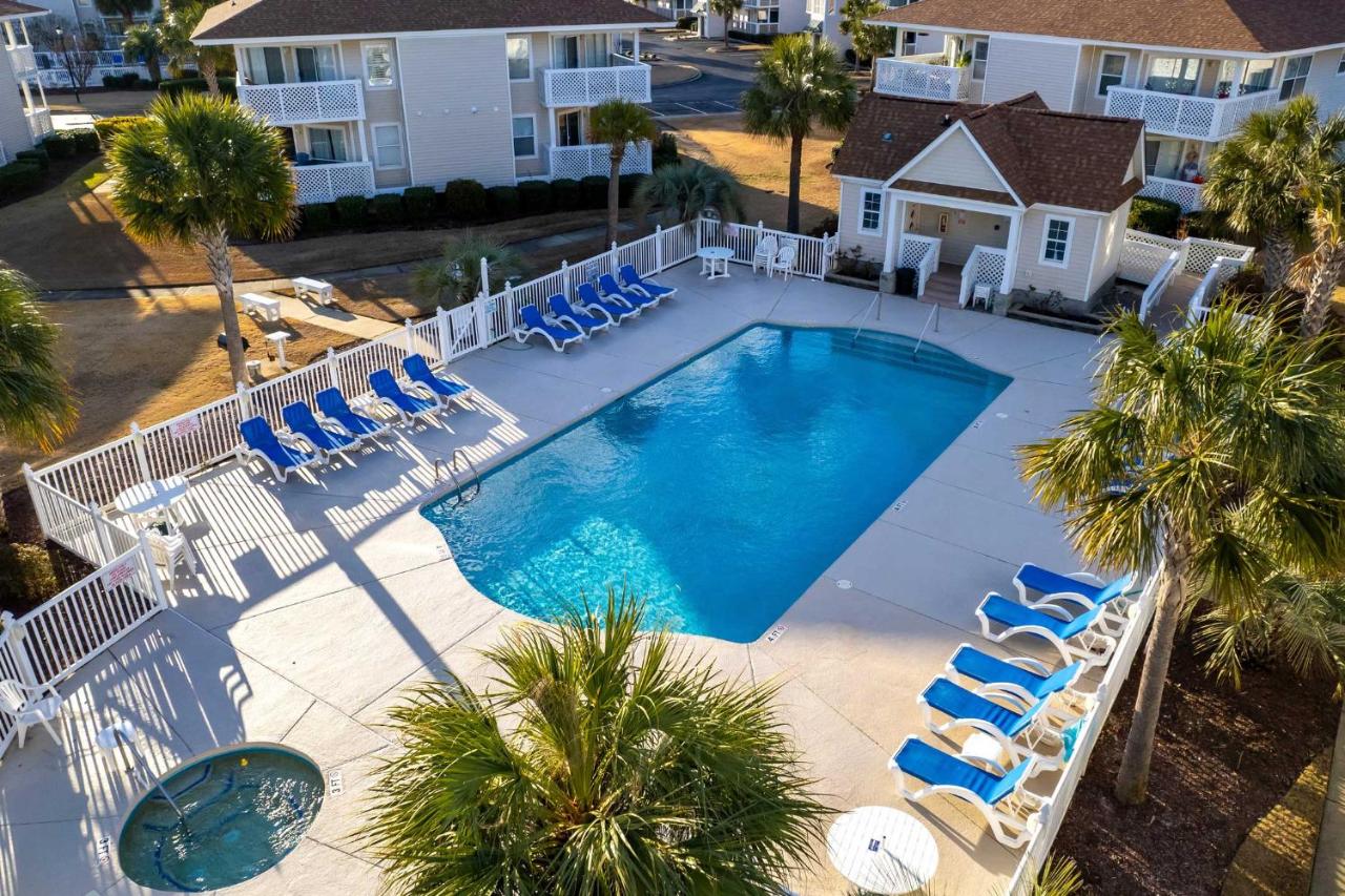 B&B Myrtle Beach - North Myrtle Beach Condo about 1 Mi to Beach! - Bed and Breakfast Myrtle Beach