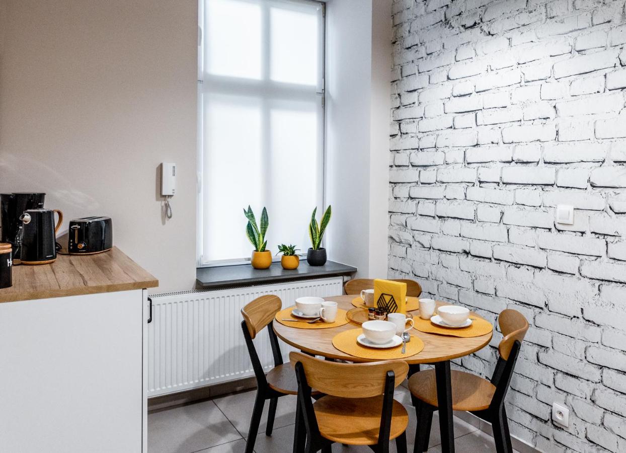 B&B Nowy Sącz - BeeApartments Długosza 11 - Bed and Breakfast Nowy Sącz