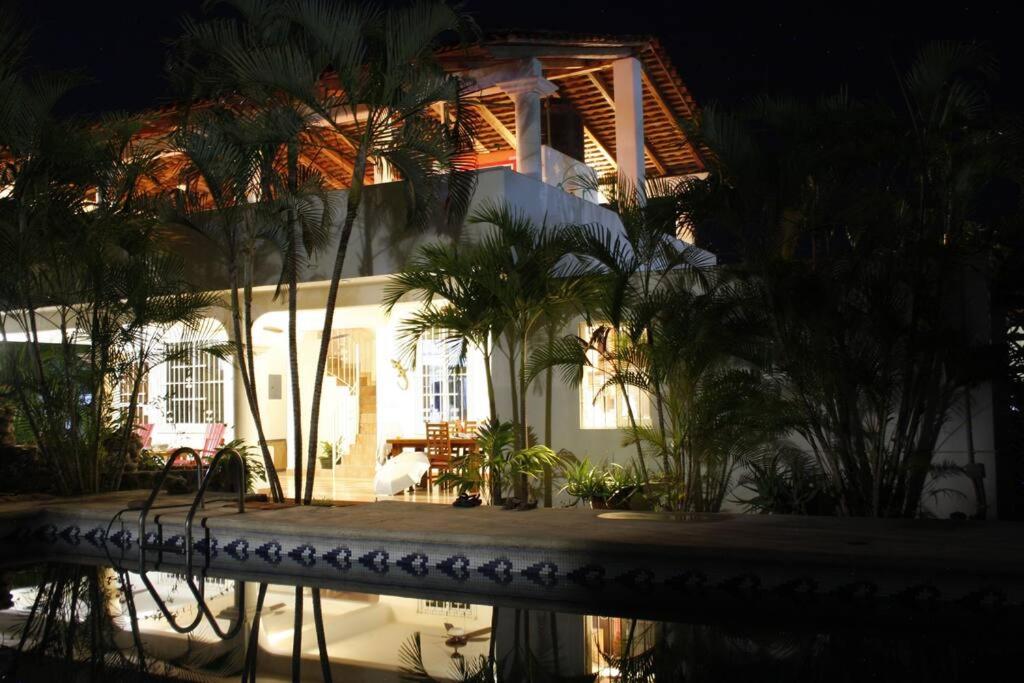 B&B Puerto Escondido - Lush Garden House near beaches with private pool. - Bed and Breakfast Puerto Escondido