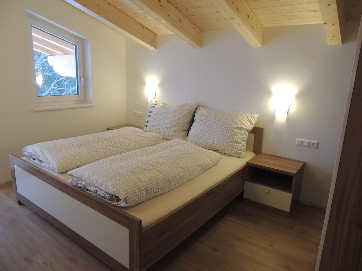 Apartment with Mountain View
