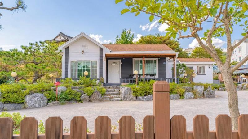 Tinkerbell detached house - Ferienwohnung Gyeongju