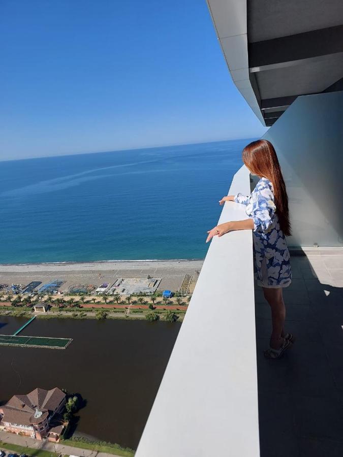 Luxury Mix Apartments Batumi - Bed and Breakfast Batoemi