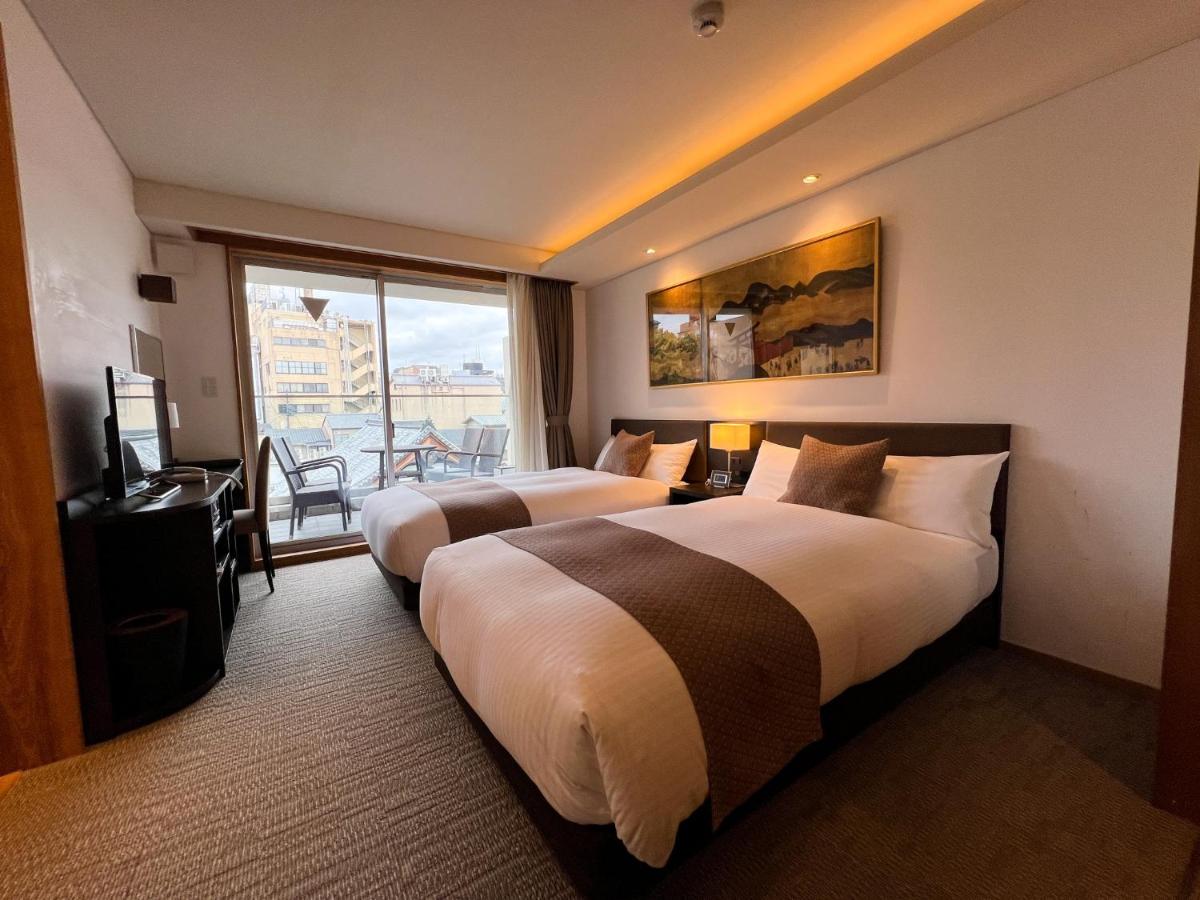 Premium Quadruple Room