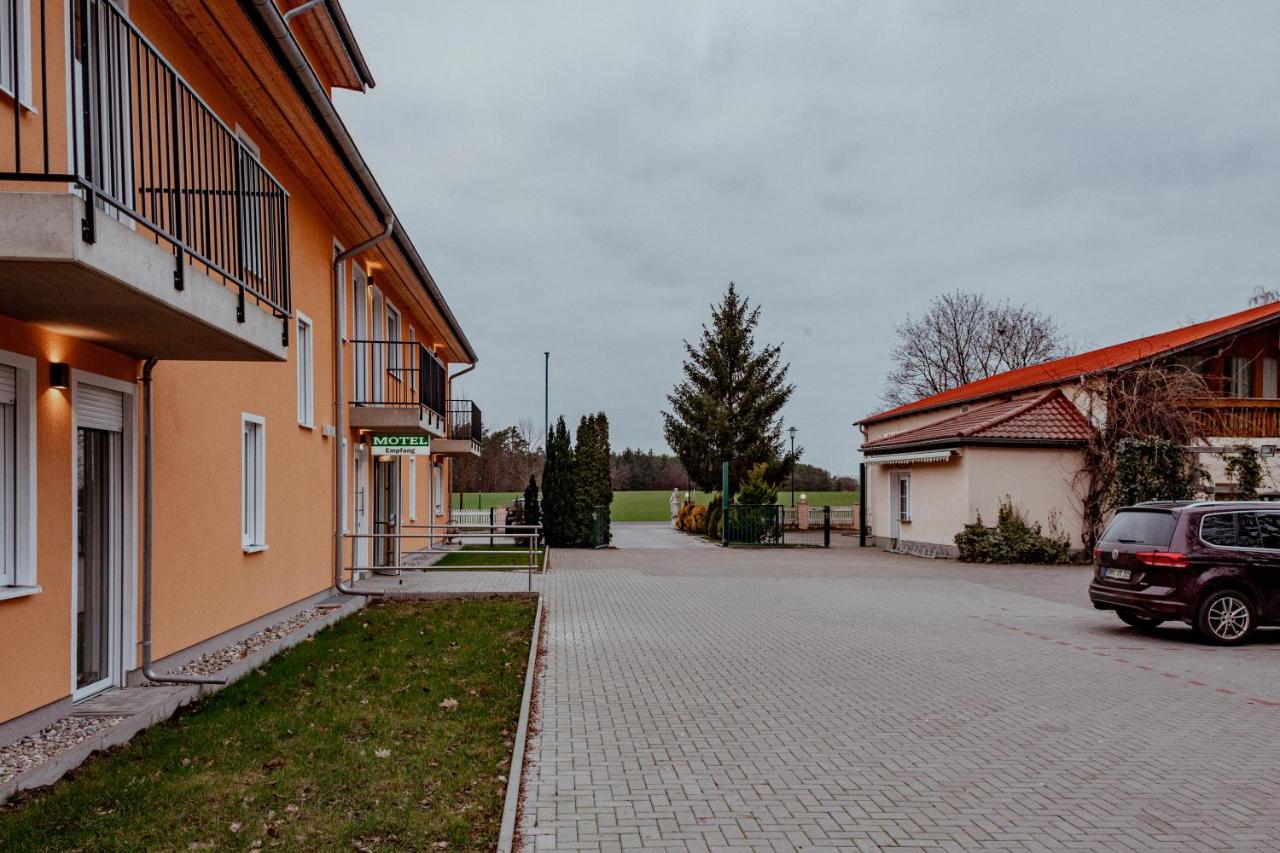 Motel Zur Dachsbaude - B&B Wandlitz