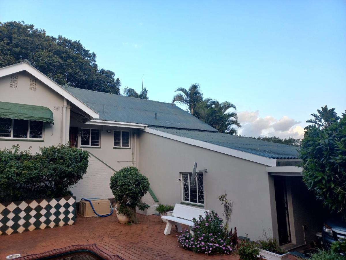 B&B Empangeni - The Sanctuary Guesthouse - Bed and Breakfast Empangeni