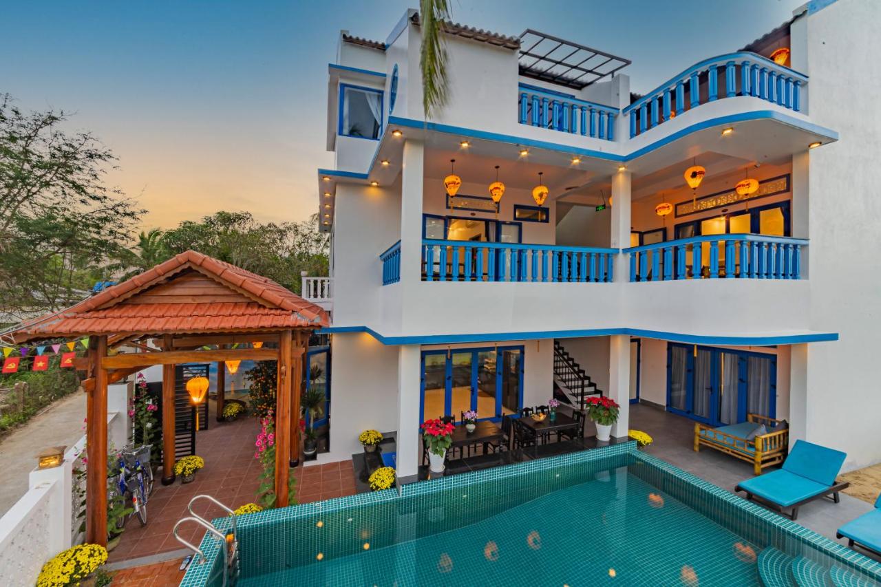 Deluxe Triple Room with Sea View