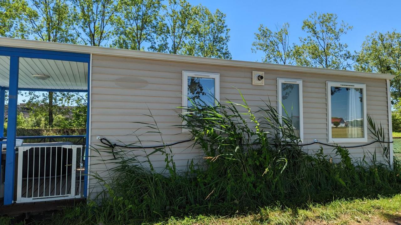 Cottage flottant jacuzzi privé en option gamme supérieure - B&B