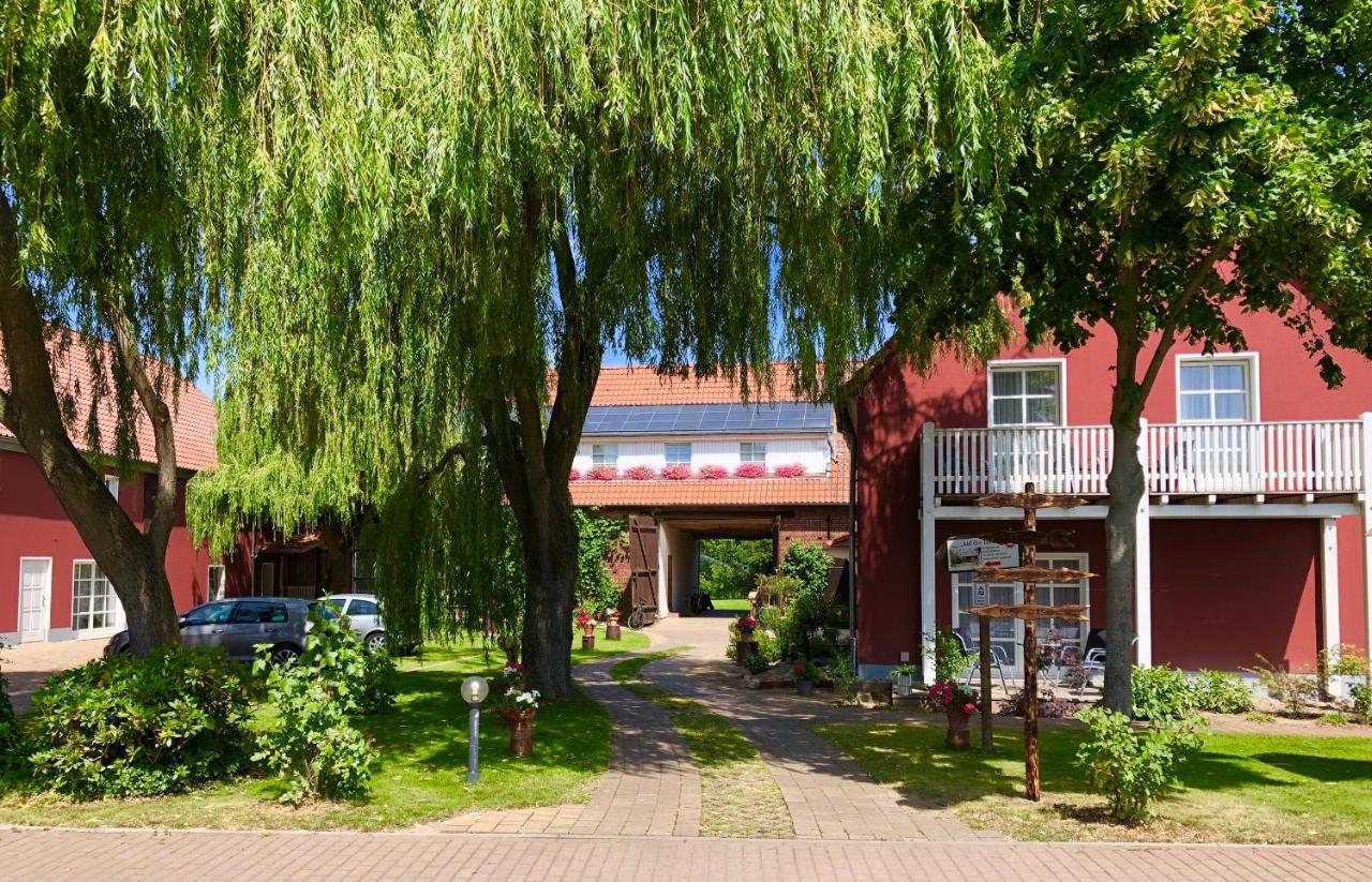 B&B Klöden - Pension Auf der Tenne - Bed and Breakfast Klöden