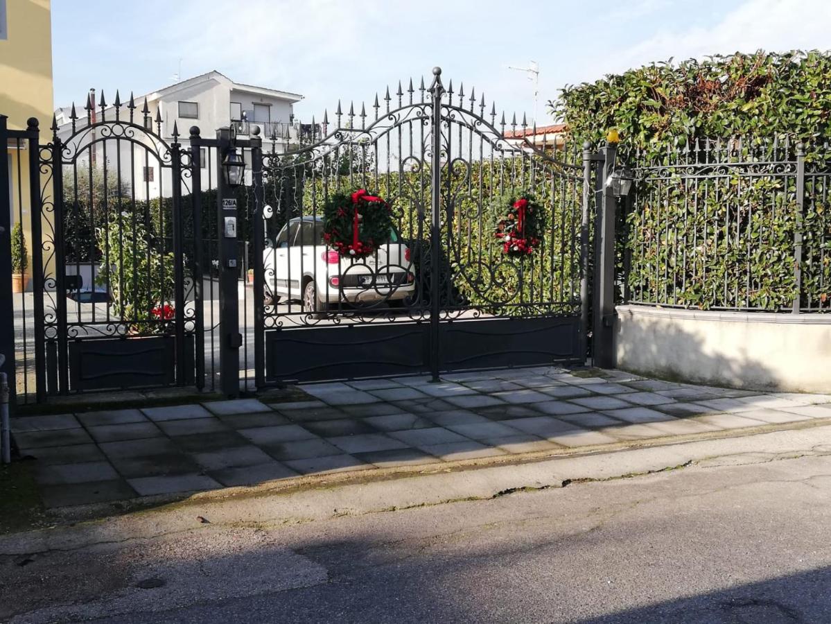 Villa Rosa & Appartamento Vesuvio con piscina privata - B&B Sant'Antonio Abate