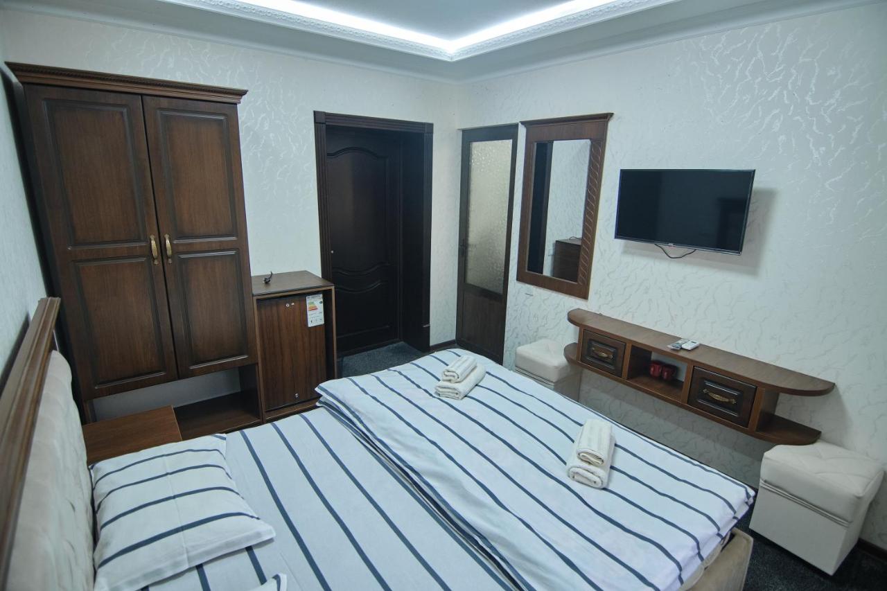 Chambre Familiale avec Douche