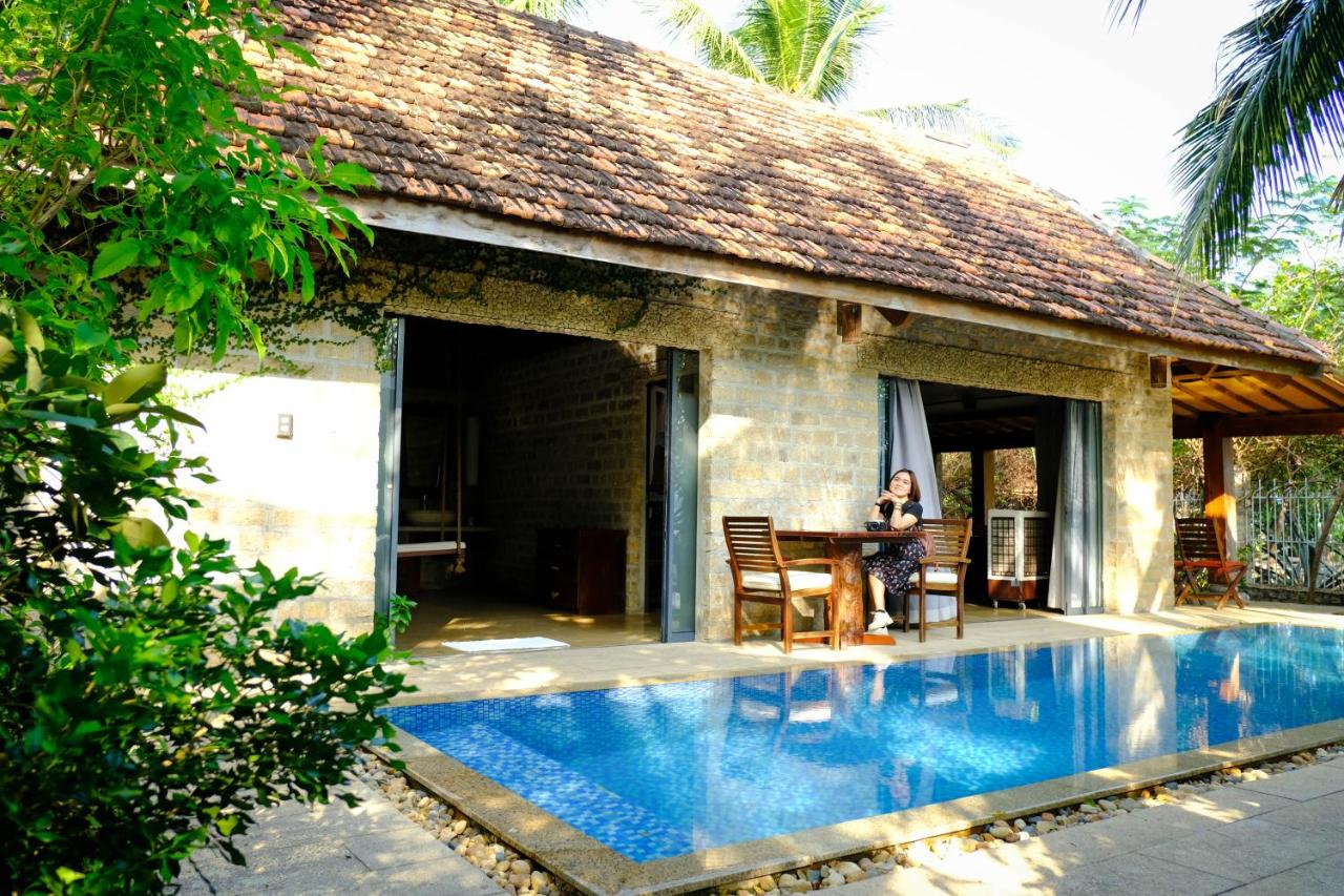 Double Room with Pool View