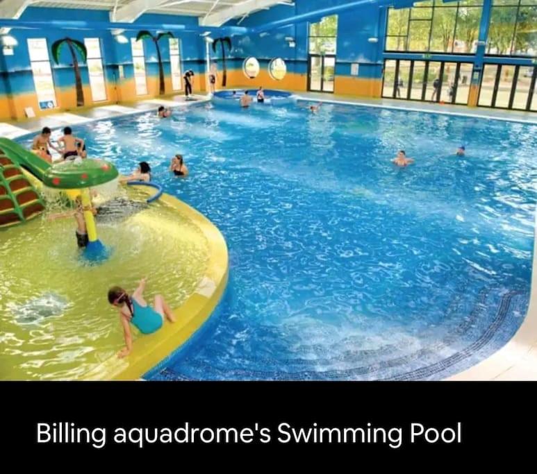 Billing Aquadrome Northampton, Royale Poplar KM12 - Bed and Breakfast