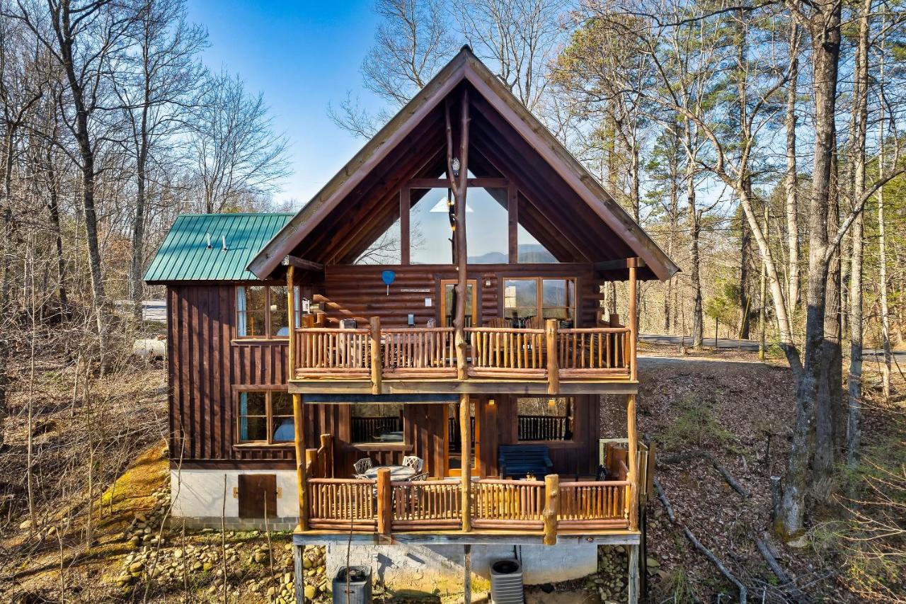 Alpine Splendor Family Game Room Views Hot Tub - B&B Sevierville