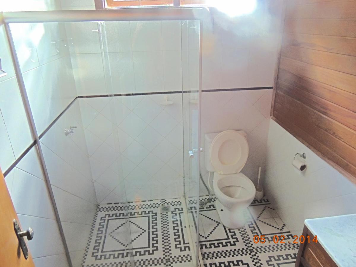 Chambre Double ou Lits Jumeaux avec Salle de Bains Commune