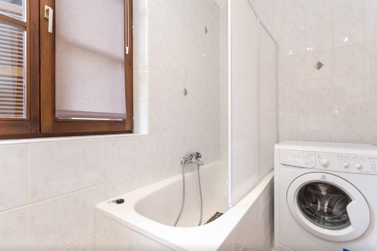 Three-Bedroom Apartment - COSY
