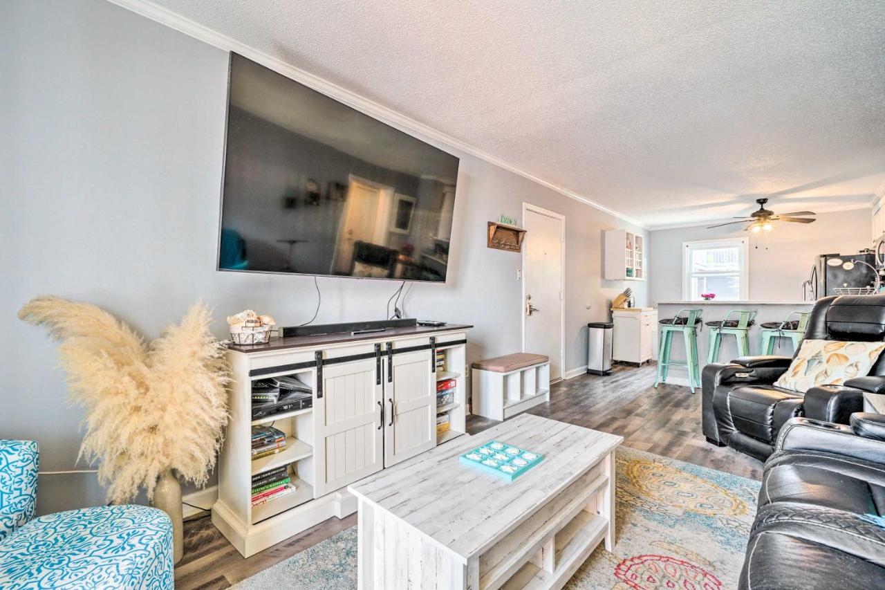 North Topsail Condo - Steps to Beach! - B&B