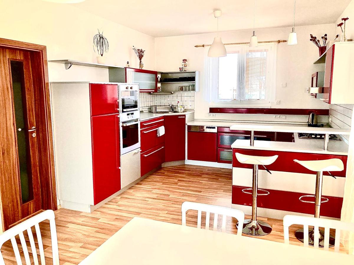 Appartement met Uitzicht op het Zwembad