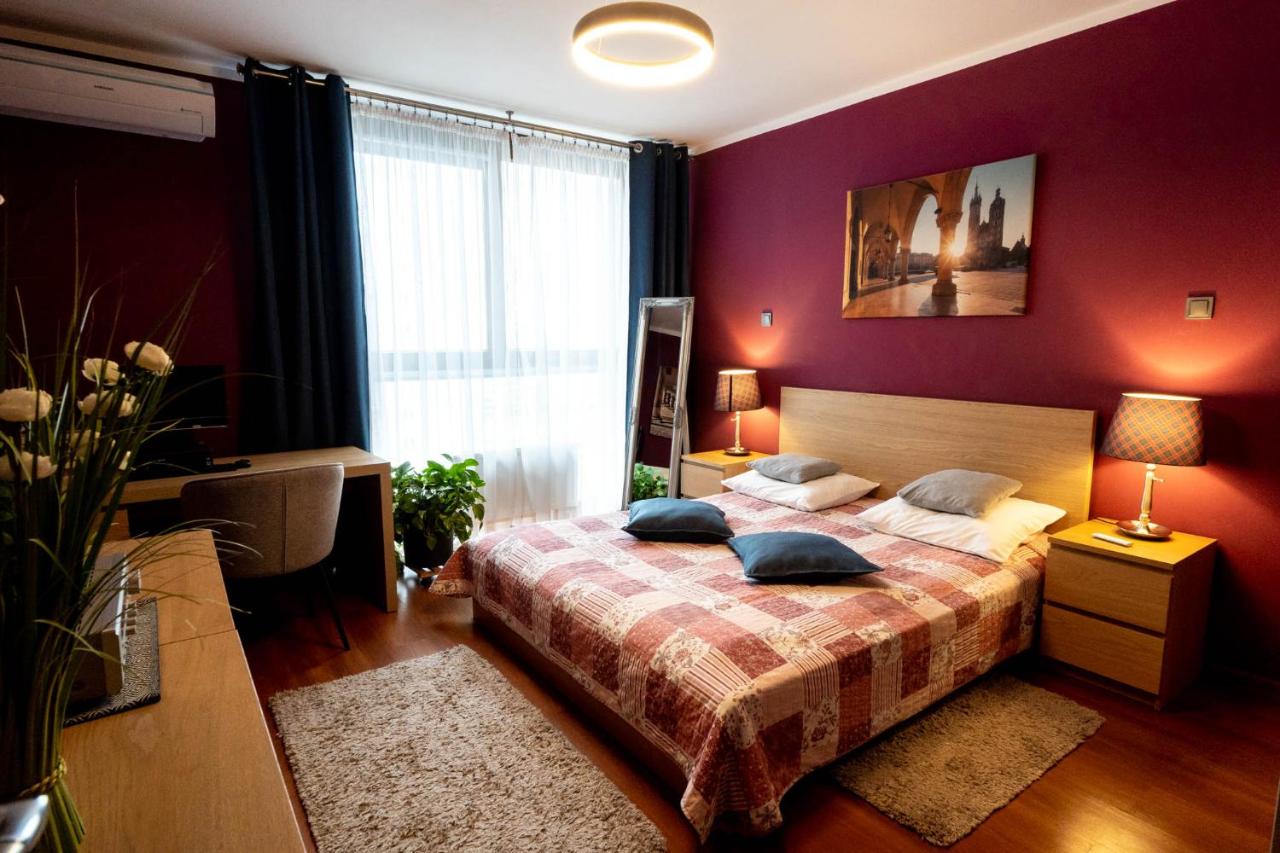 B&B Krakow - Torre Verona Apartment - 70m2, Terrace - Bed and Breakfast Krakow