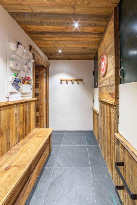 Top floor appartment, ski in ski out, superb view - Ferienwohnung La Daille