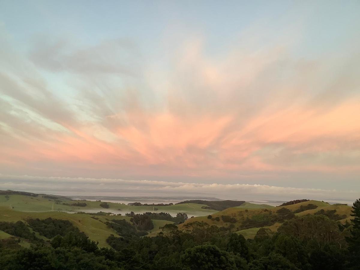 B&B Glorit - Kaipara Views Eco Lodge - Bed and Breakfast Glorit