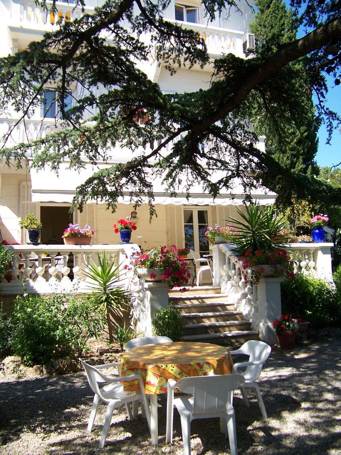 B&B Saint-Raphaël - Le Thimothée : Hôtel & Studios - Bed and Breakfast Saint-Raphaël