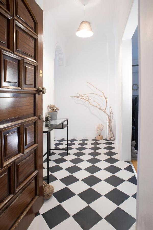 Spacious 82 m2 Two Bedroom classy apartment near City Center - Bed and Breakfast Thessaloniki