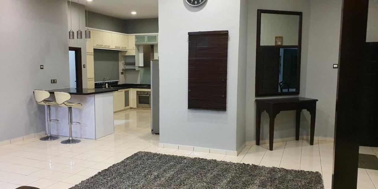 B&B Shah Alam - Luxury & Complete 3 Bedroom Penthouse - Bed and Breakfast Shah Alam