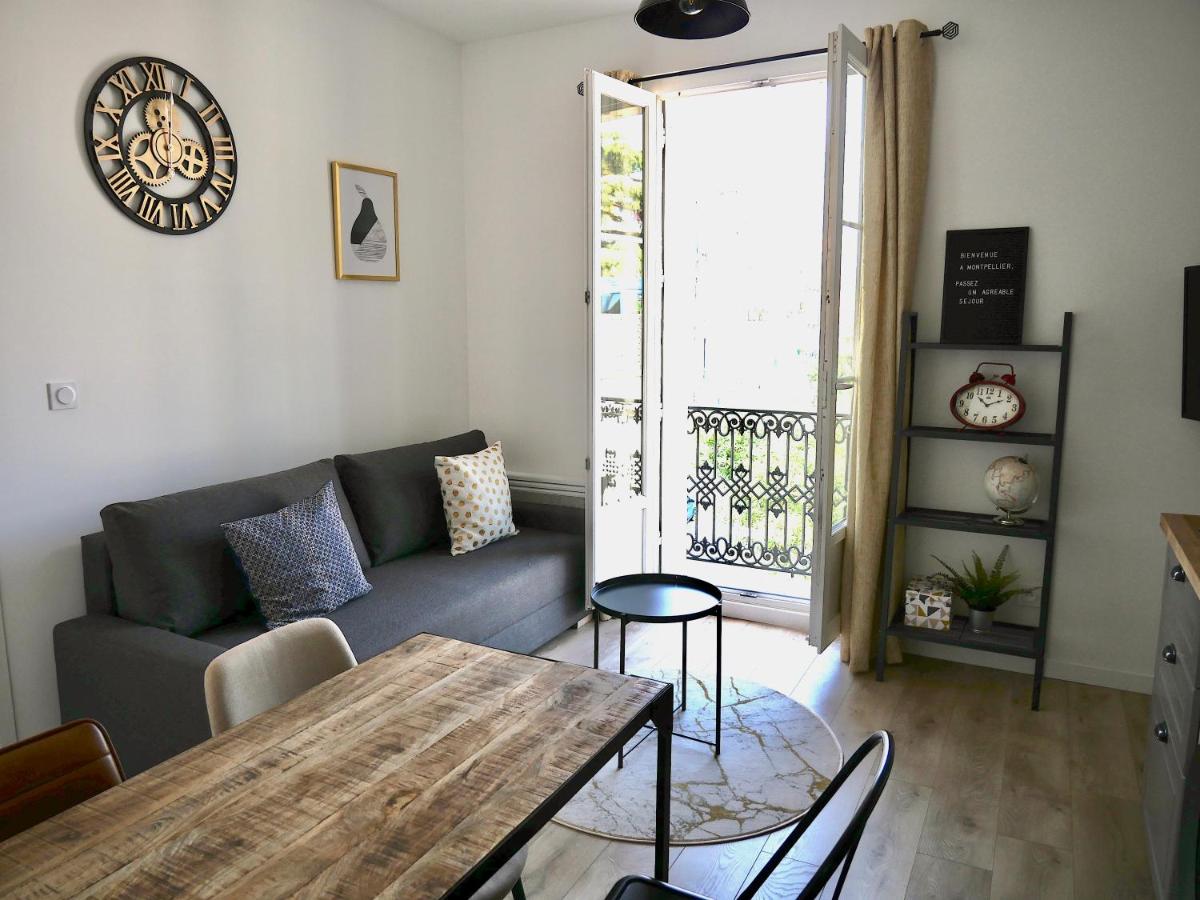 B&B Montpellier - Comédie ST-Roch - T2 - Hypercentre Gare - CLIM & NETFLIX - Bed and Breakfast Montpellier