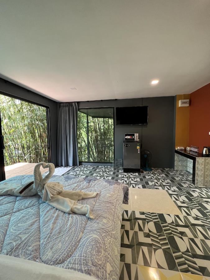 Studio with Garden View