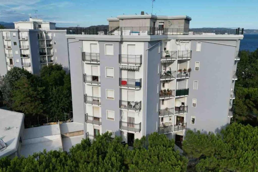 Appartamento Luxury vista mare per 6 persone a Marina Julia - Bed and Breakfast
