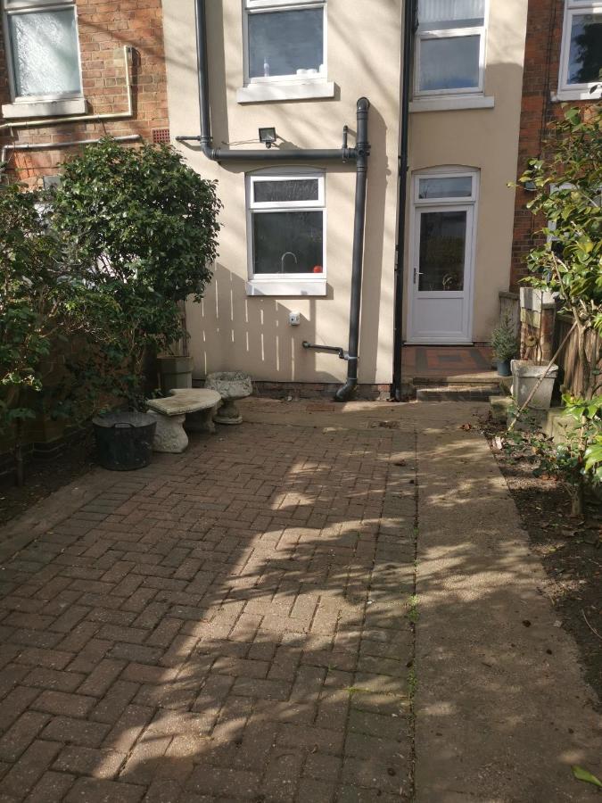 NEW Derby Pride Park Arena Moorways 4 bedrooms 7 beds -Spacious contractors or group -FREE PARKING - B&B
