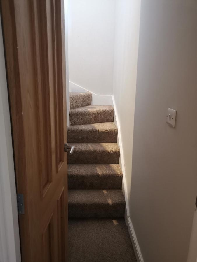 NEW Derby Pride Park Arena Moorways 4 bedrooms 7 beds -Spacious contractors or group -FREE PARKING - B&B Derby