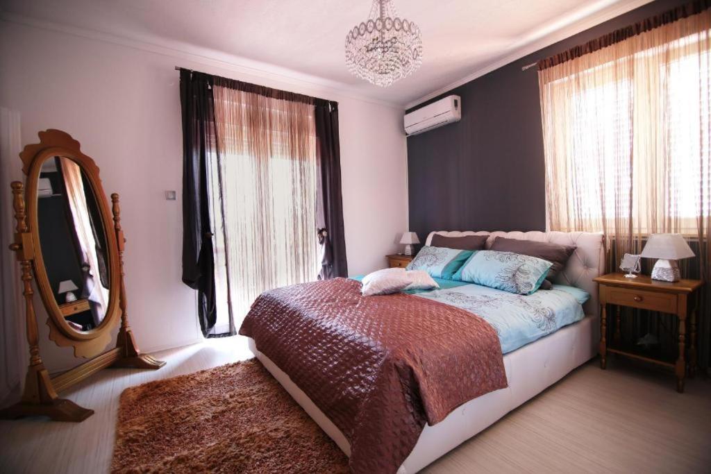 B&B Sali - Luxury Residence with jacuzzi-LONG ISLAND - Bed and Breakfast Sali