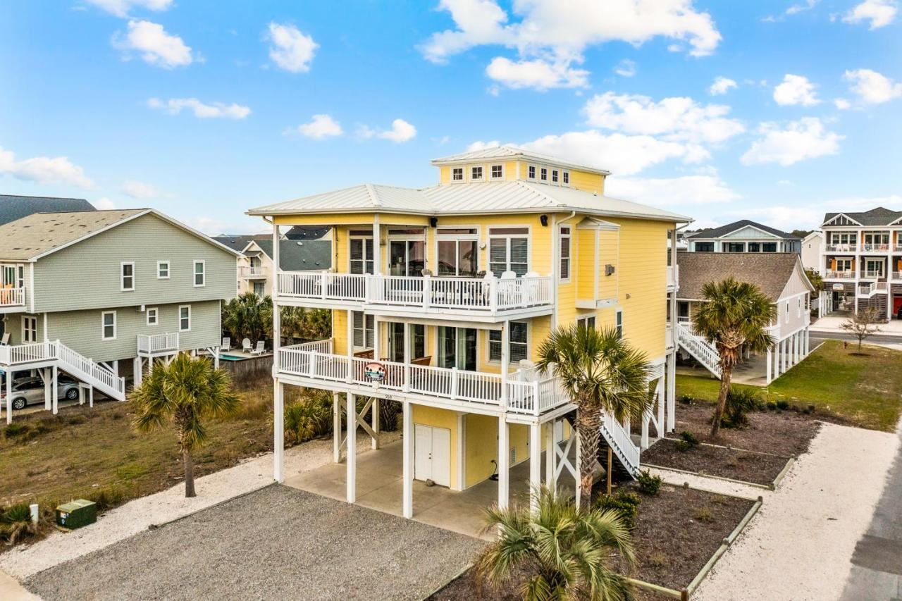 Five Bedroom Holiday Home