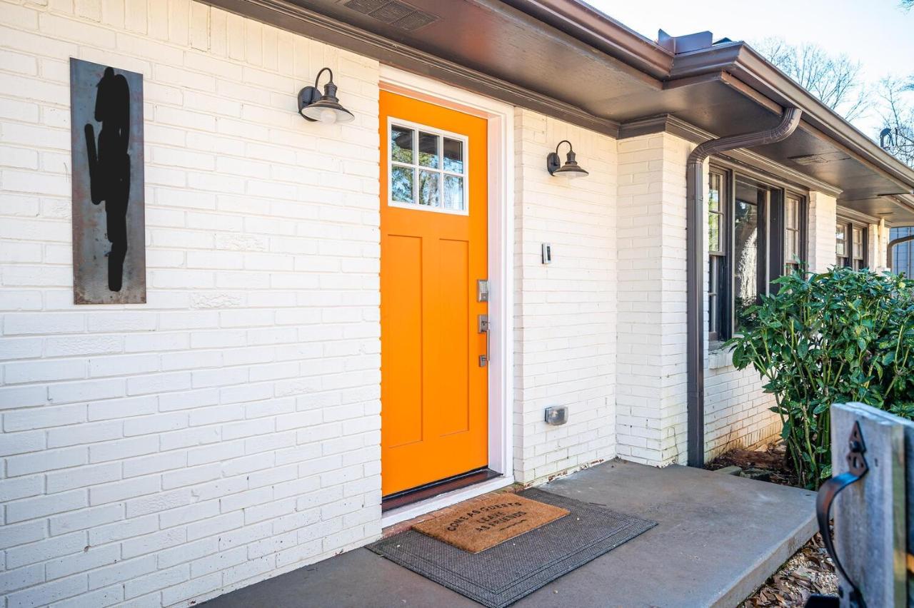 4BR/3BA Luxurious Decatur Home w/ Patio & Backyard - B&B