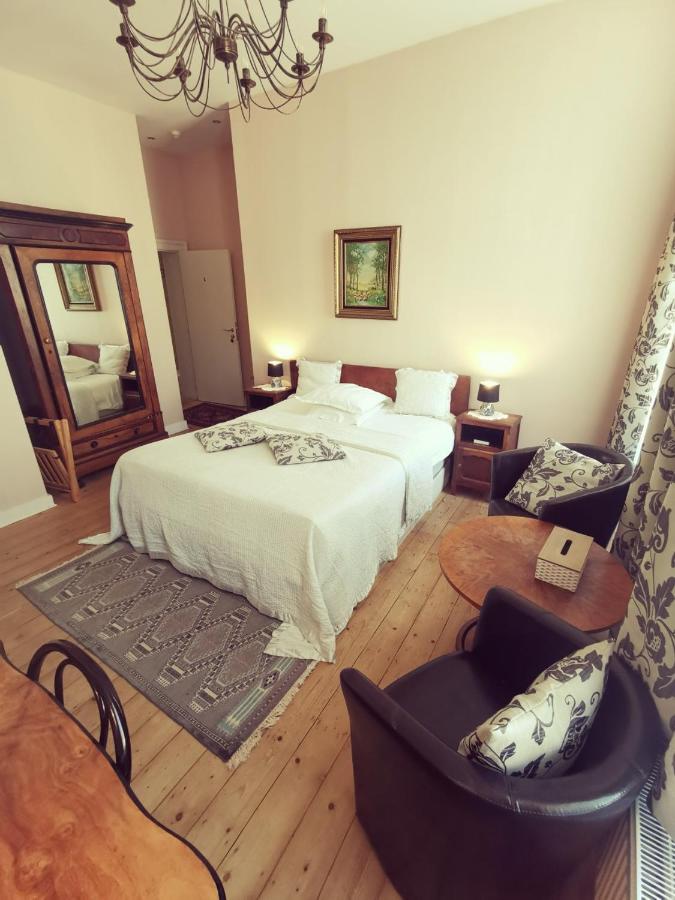 B&B Ghent - B&B La Ducale - Bed and Breakfast Ghent