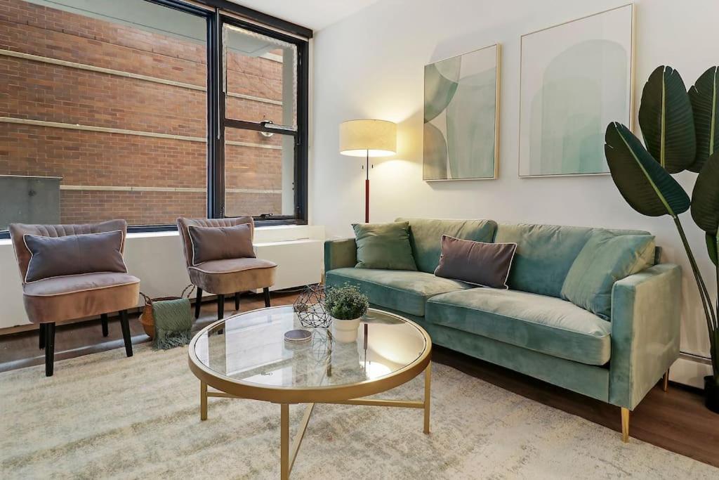 B&B Chicago - 1BR Upscale Apartment in Perfect Location - Chestnut 02H - Bed and Breakfast Chicago