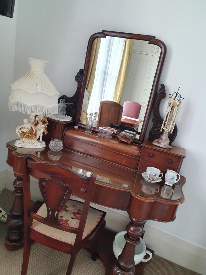 Chambre Double ou Lits Jumeaux avec Salle de Bains Privative
