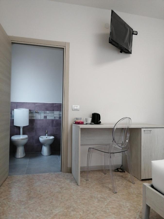 Camera Matrimoniale/Doppia con Letti Singoli con Bagno Privato
