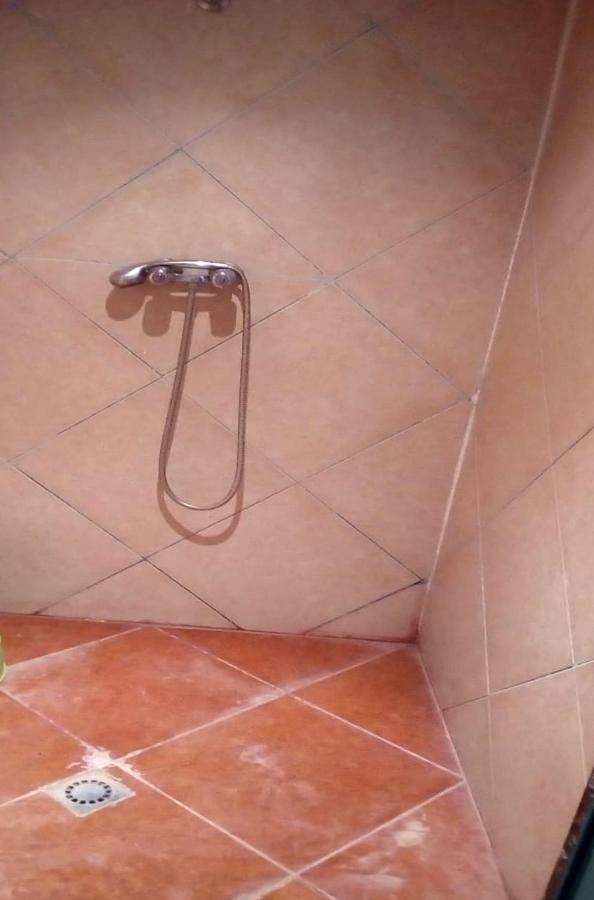 Camera Matrimoniale Standard con Bagno in Comune