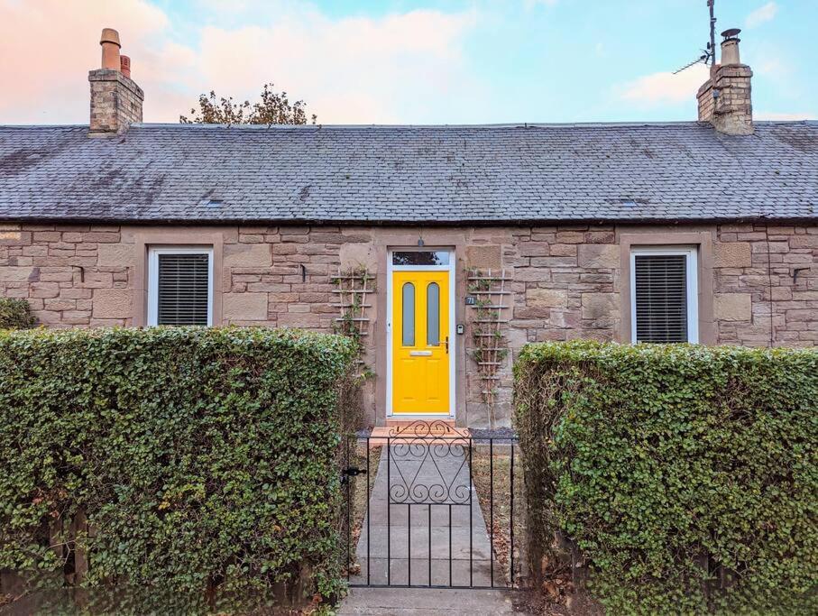 B&B Carnoustie - Parkview Cottage - Lovely home overlooking park - Bed and Breakfast Carnoustie