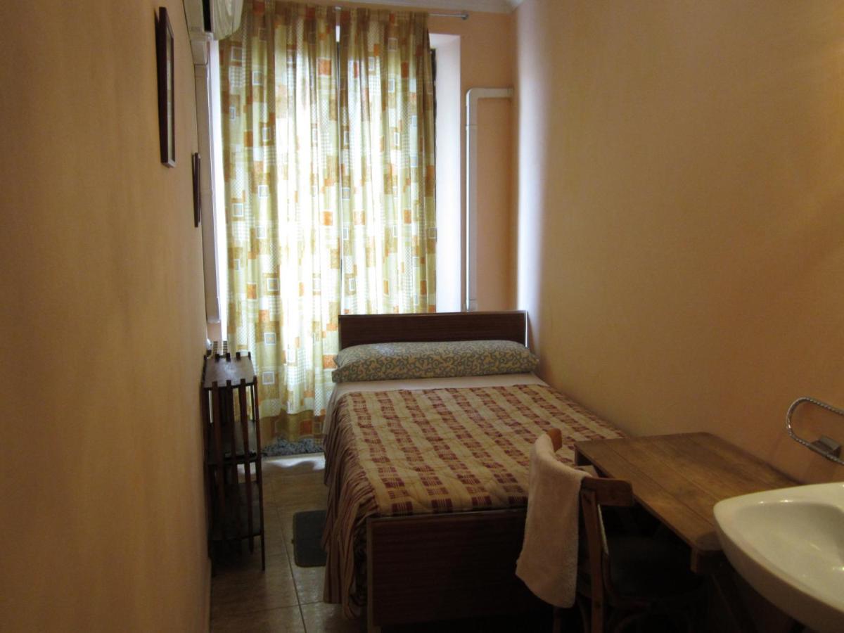 Chambre Simple avec Salle de Bains Commune