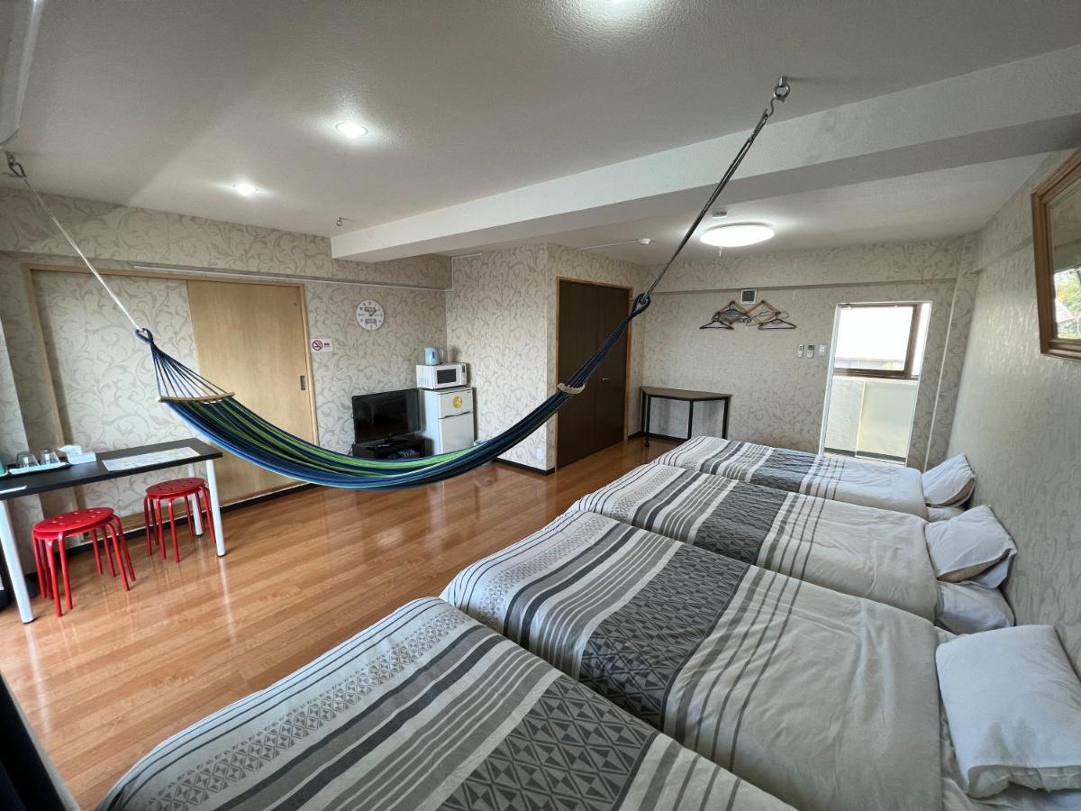 Chambre Familiale avec Douche 