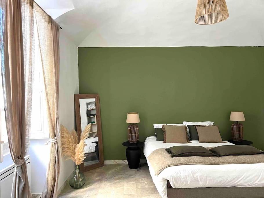 83m2 de charme au coeur de la cité impériale - B&B